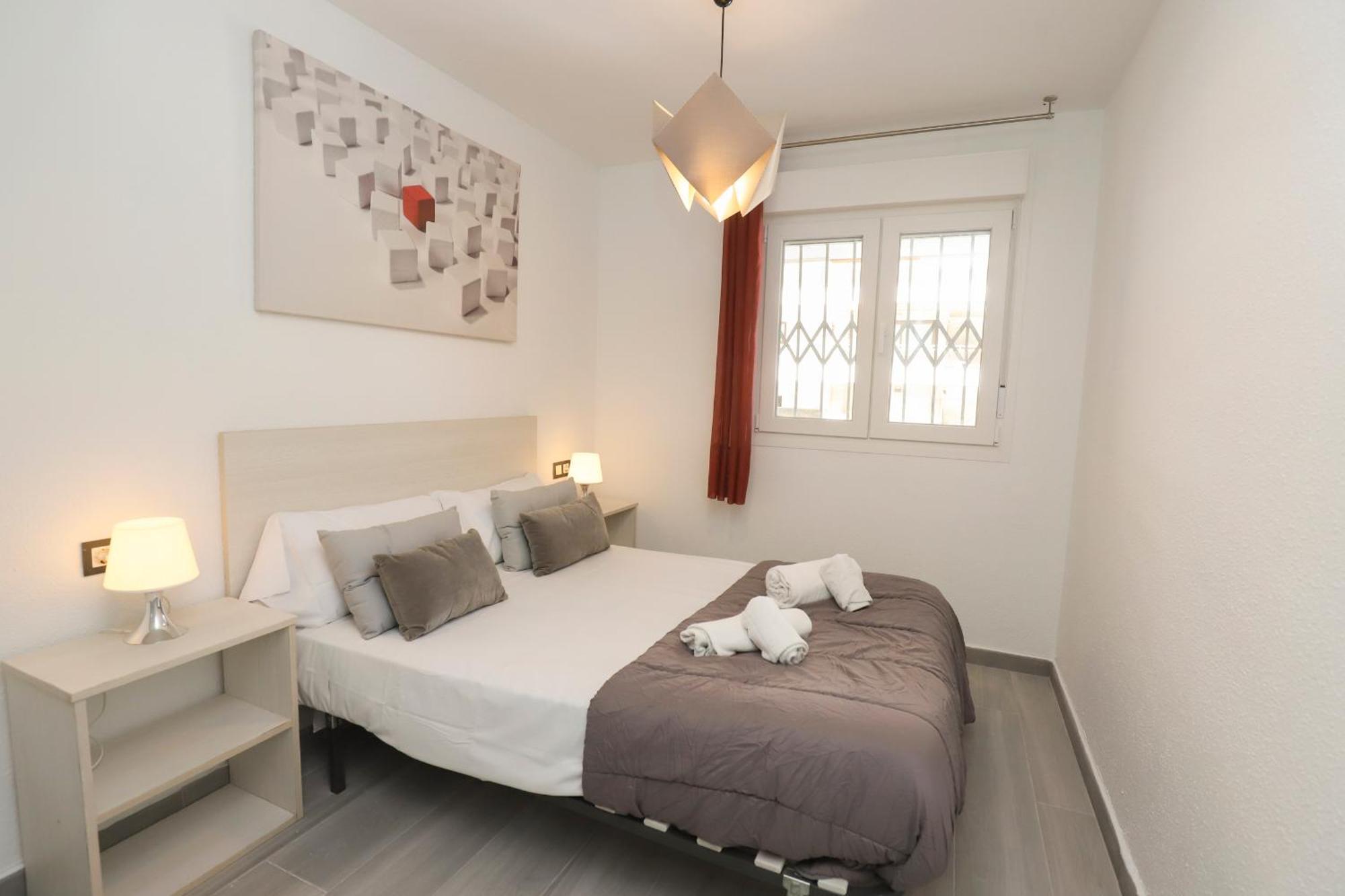 Differentflats Argenta Apartment Салоу Екстериор снимка
