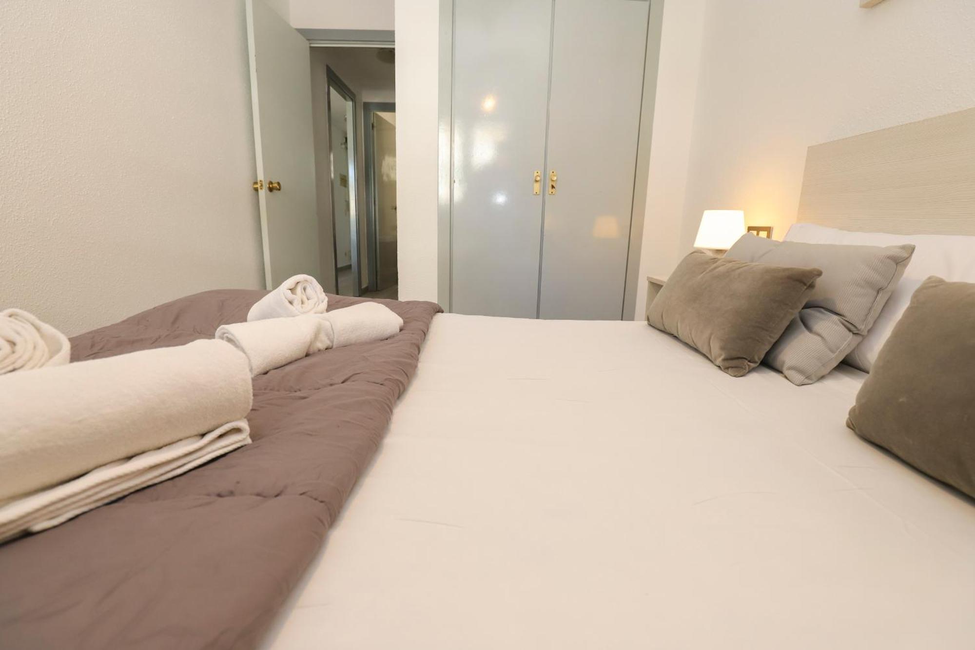 Differentflats Argenta Apartment Салоу Екстериор снимка